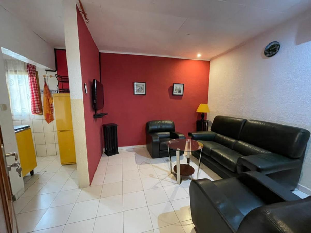 Homestay Studio Yaoundé Eksteriør billede